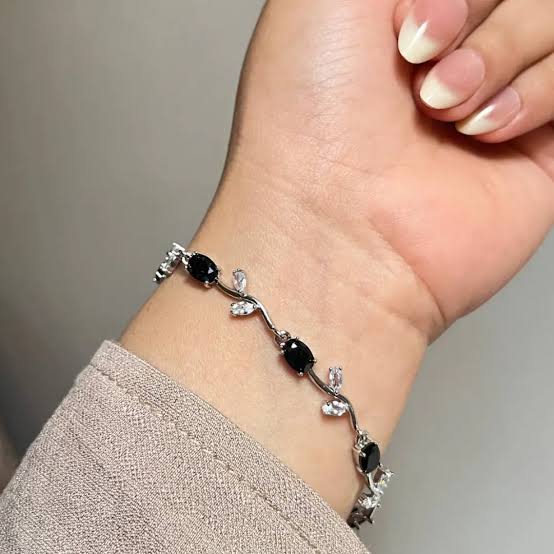 Vine & Crystal Tulip Bracelet - Silver