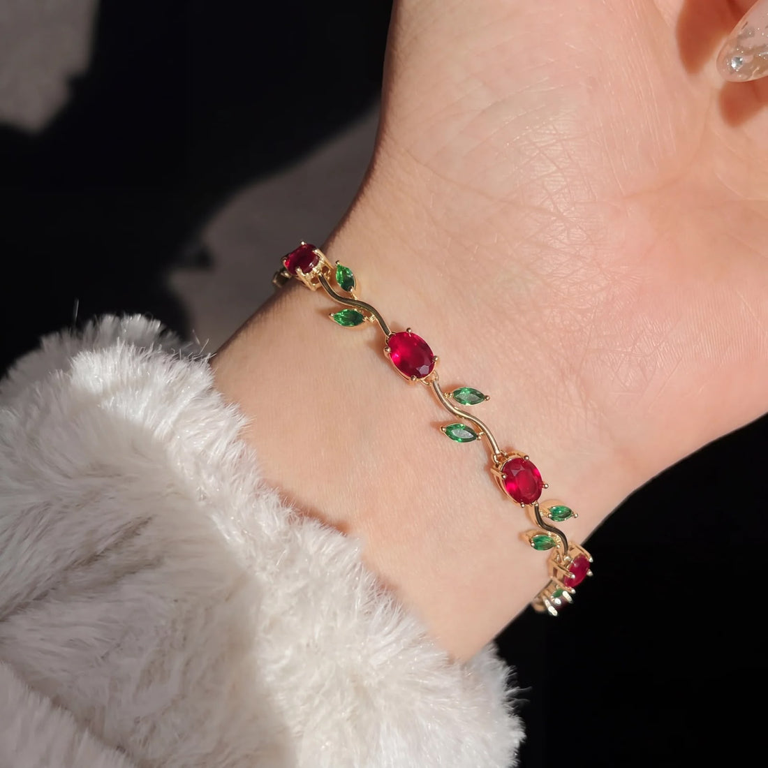 Elegant Floral Tulip Bracelet for Women