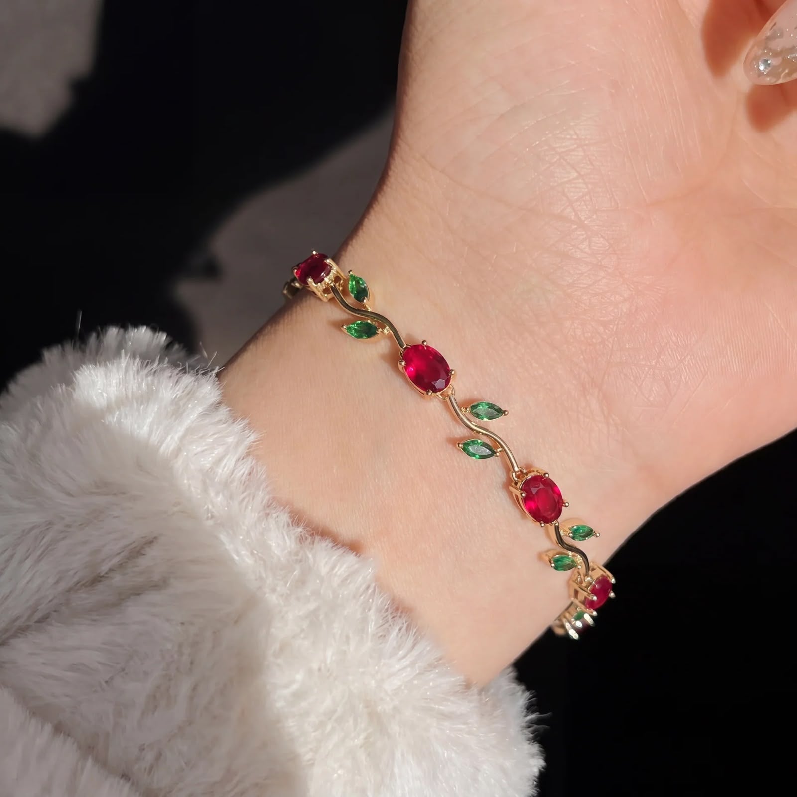 Elegant Floral Tulip Bracelet for Women