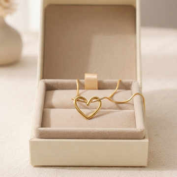 Graceful Minimalist Heart Pendant Necklace - Available in Gold & Silver