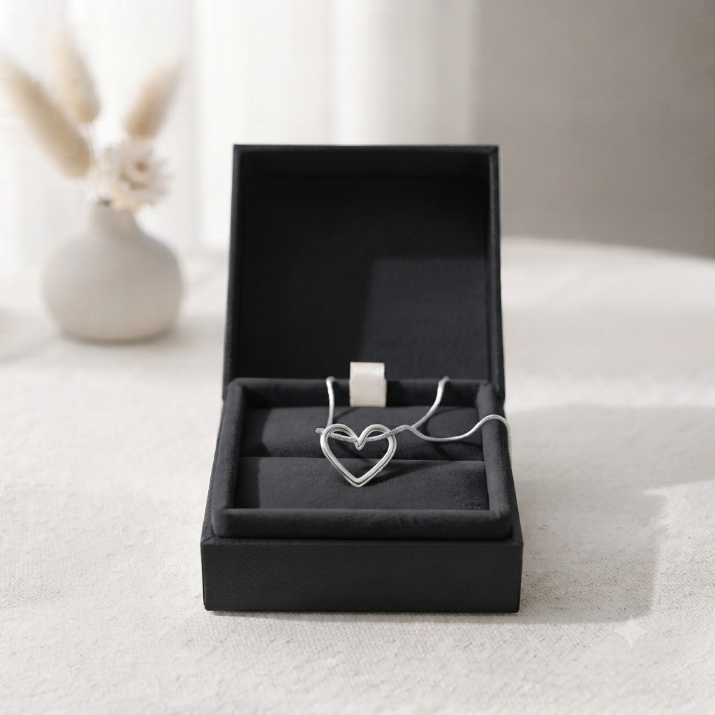Trending Hear Necklace Pandant, women heart pandant